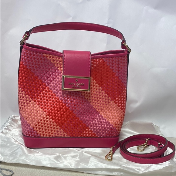 kate spade Handbags - EUC - Kate Spade New York Leather Straw Handle Bag